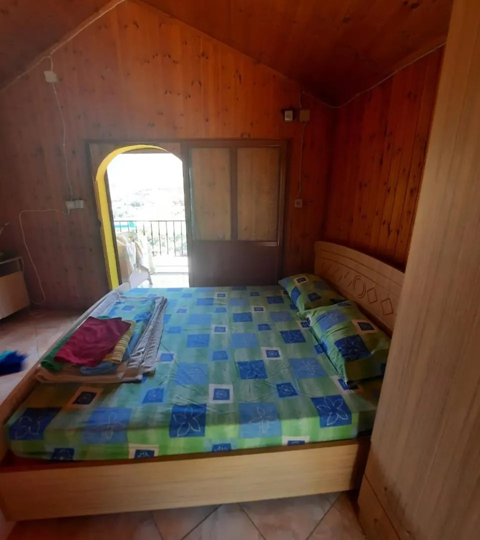 Elian Rooms Vlorë 0*,  Albania